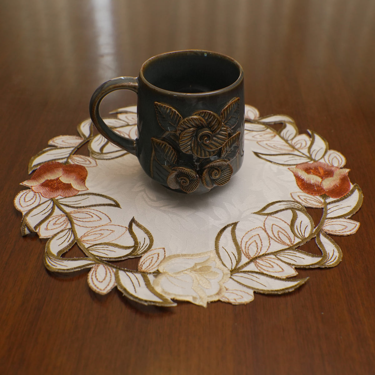 Orange Tulip Vine Cutwork Round Table Mat (Set of 2)