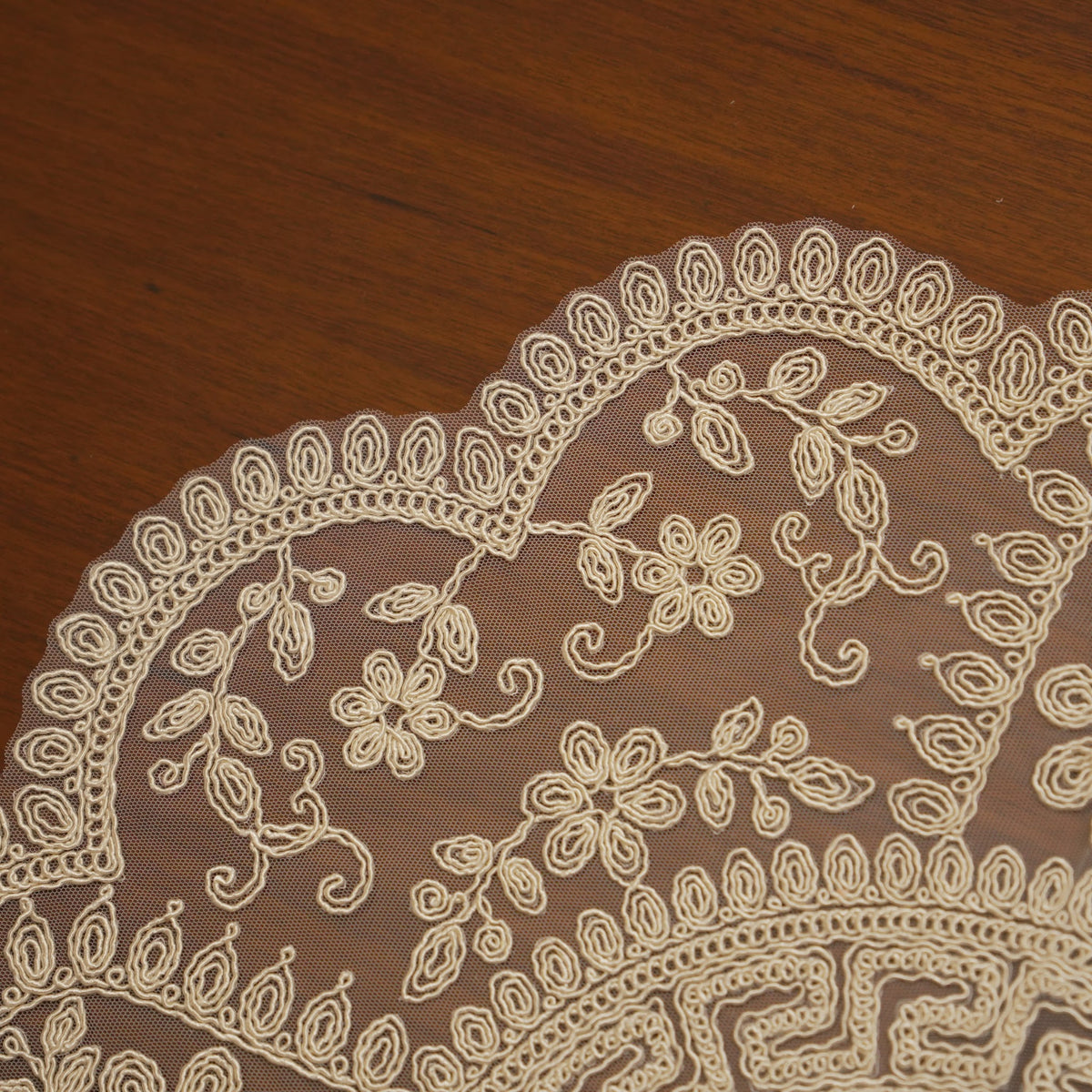 Ivory Satin Centre Greek Key Lace XL Round Table Mat (Single)
