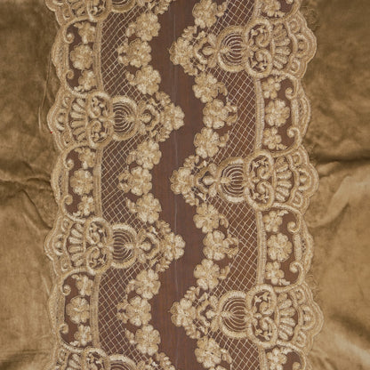 Close-up of the cream lace centre panel