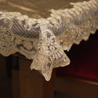 Corner drape showing the cream lace border