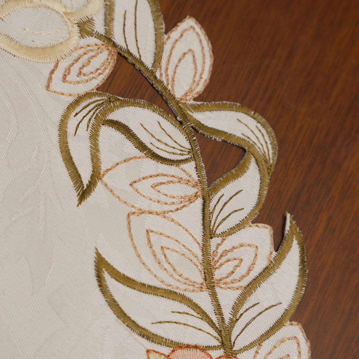 Orange Tulip Vine Cutwork Round Table Mat (Set of 2)