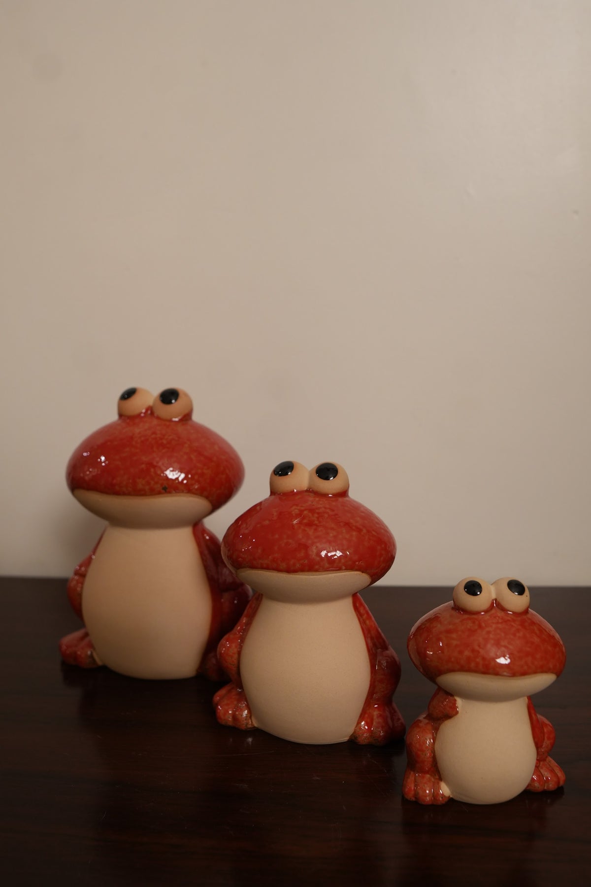 Red & Cream Frog Family Ceramic Figurine (Set of 3)