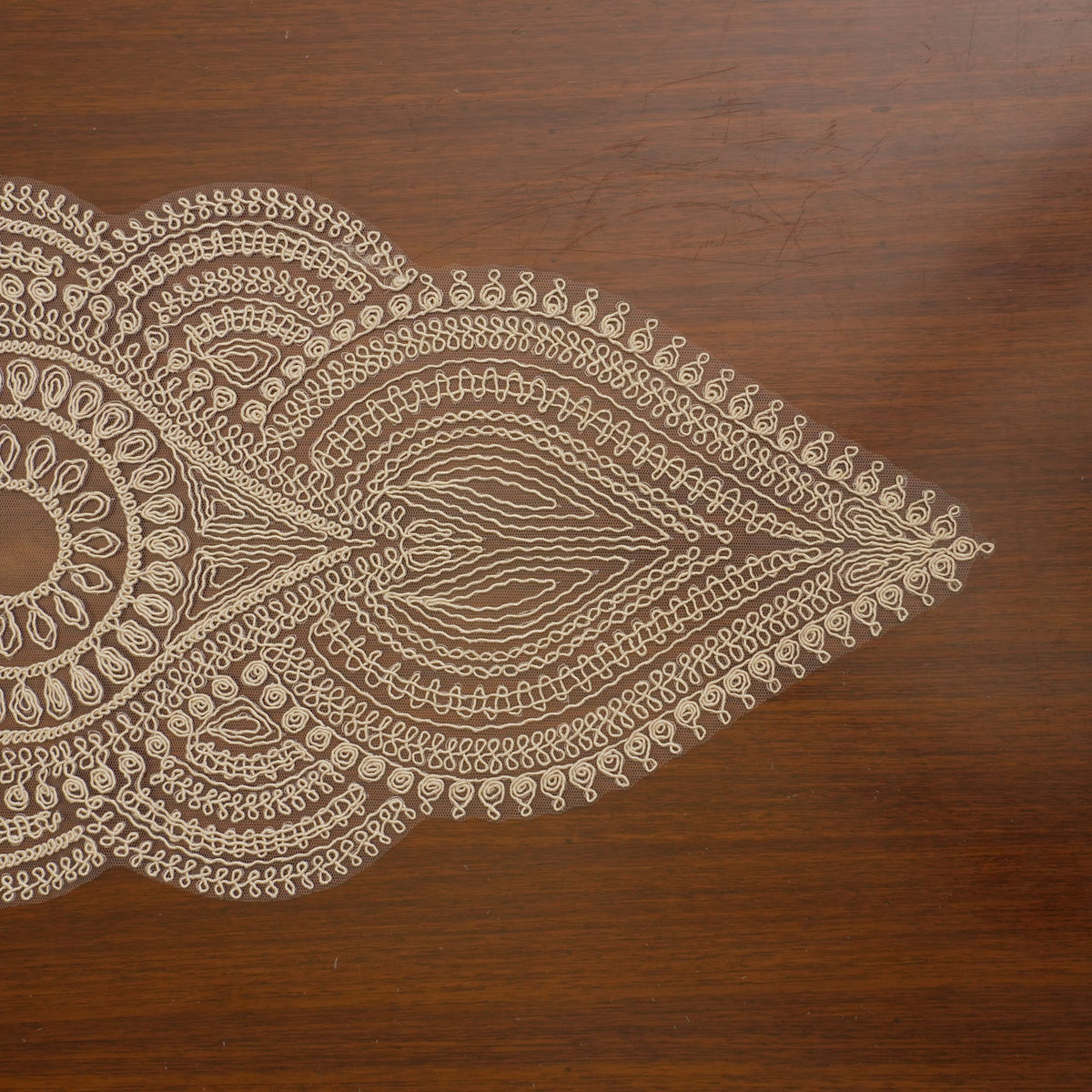 Cream Paisley Lace Table Runner with Ivory Satin Centre (Long)