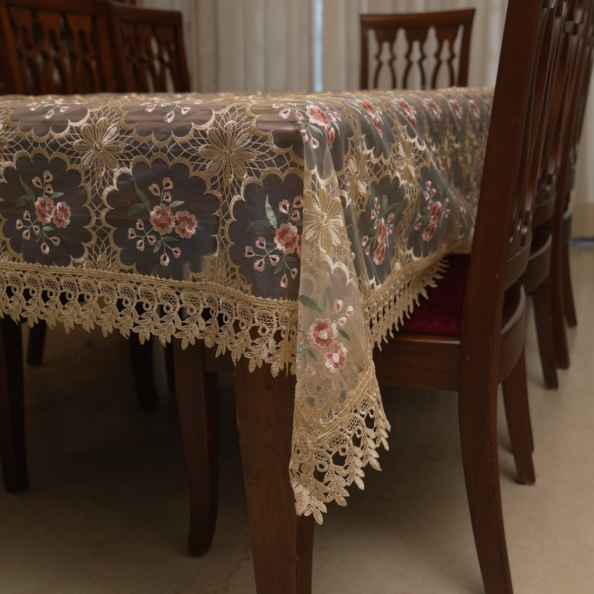 Corner drape showing the scalloped lace edge