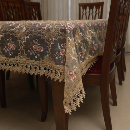 Corner drape showing the scalloped lace edge