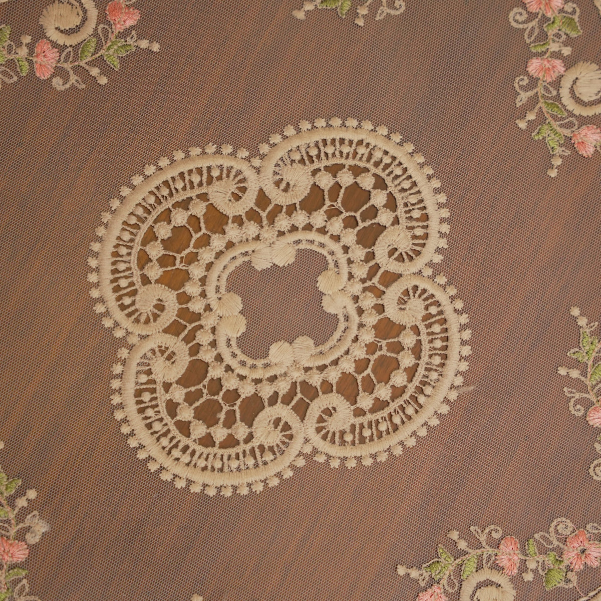 Gold Quatrefoil Lace & Pink Floral Small Round Table Mat (Set of 2)
