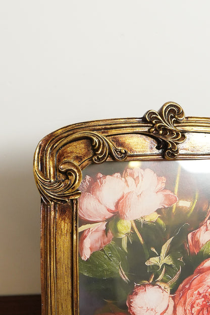 Antique Gold Scroll Photo Frame