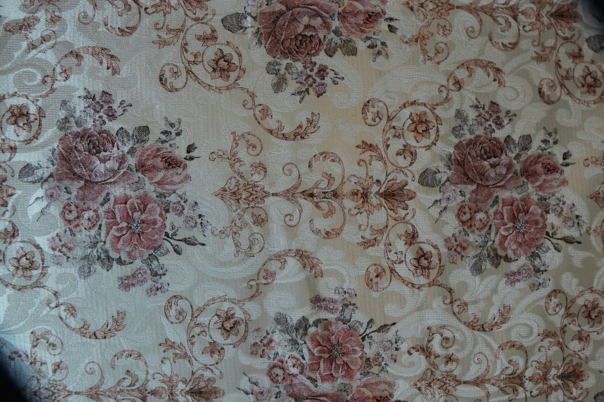 Vintage Rose Jacquard Table Sheet with Lace Edge (6 Seater)