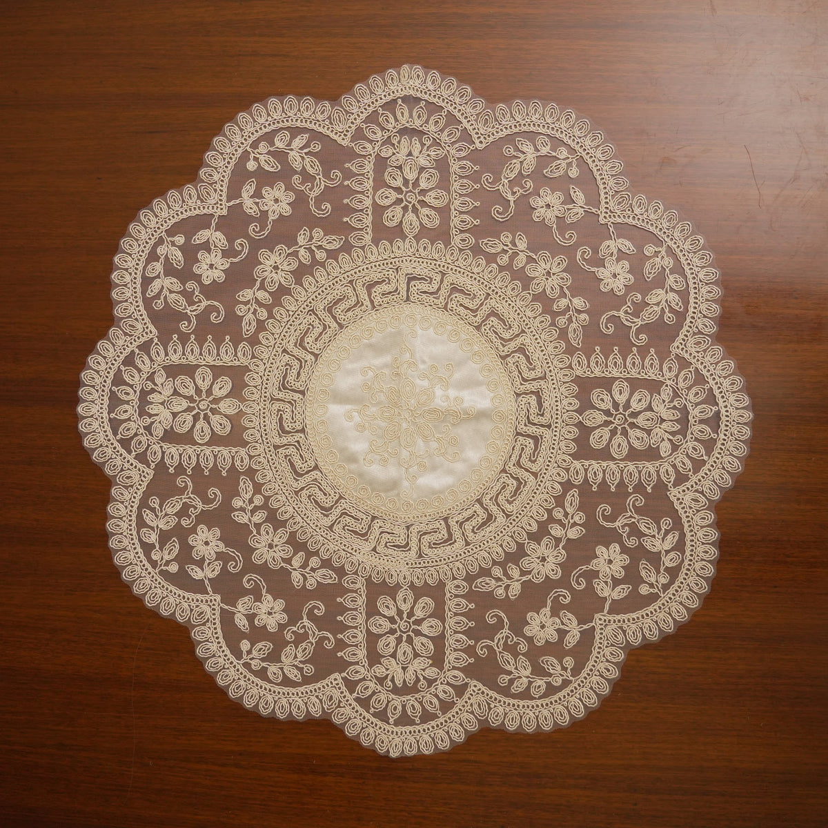 Ivory Satin Centre Greek Key Lace XL Round Table Mat (Single)