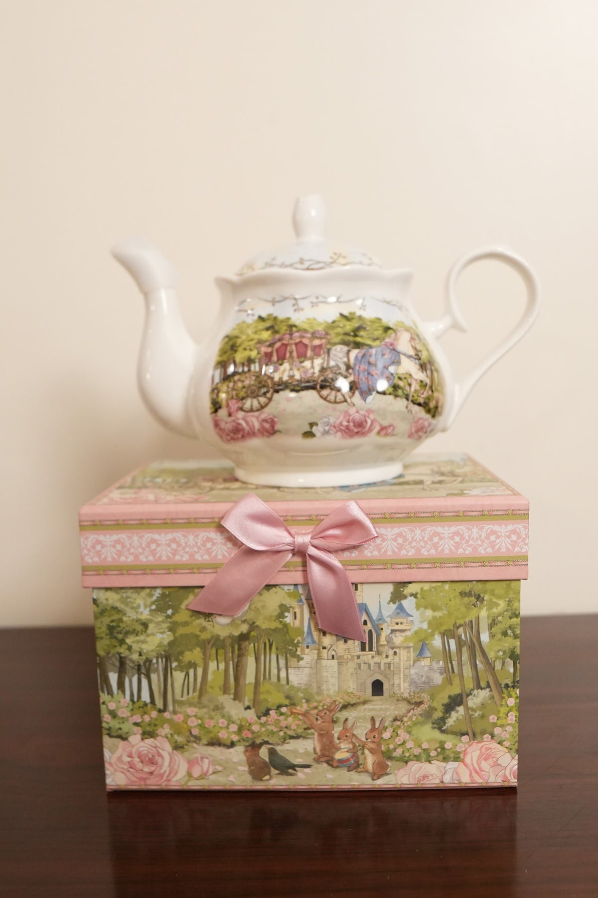 Enchanted Carriage Ceramic Teapot with Gift Box
