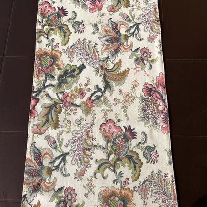 Vintage Bloom Floral Table Runner with Tassel (6 seater)