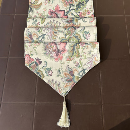 Vintage Bloom Floral Table Runner with Tassel (6 seater)