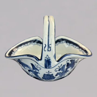 Elegant Blue & White Ceramic Basket Bowl with Handle – Decorative Home Accent