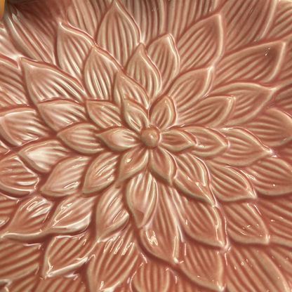 Elegant Ceramic Flower Pattern Dish with Bird Accents