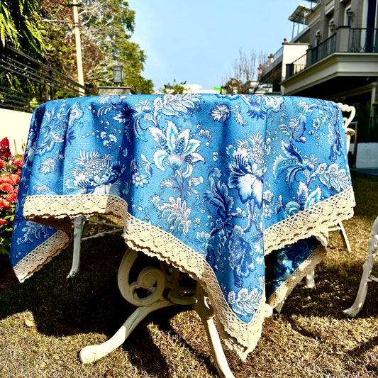 Vintage Bloom Lace-Trimmed Table Cover