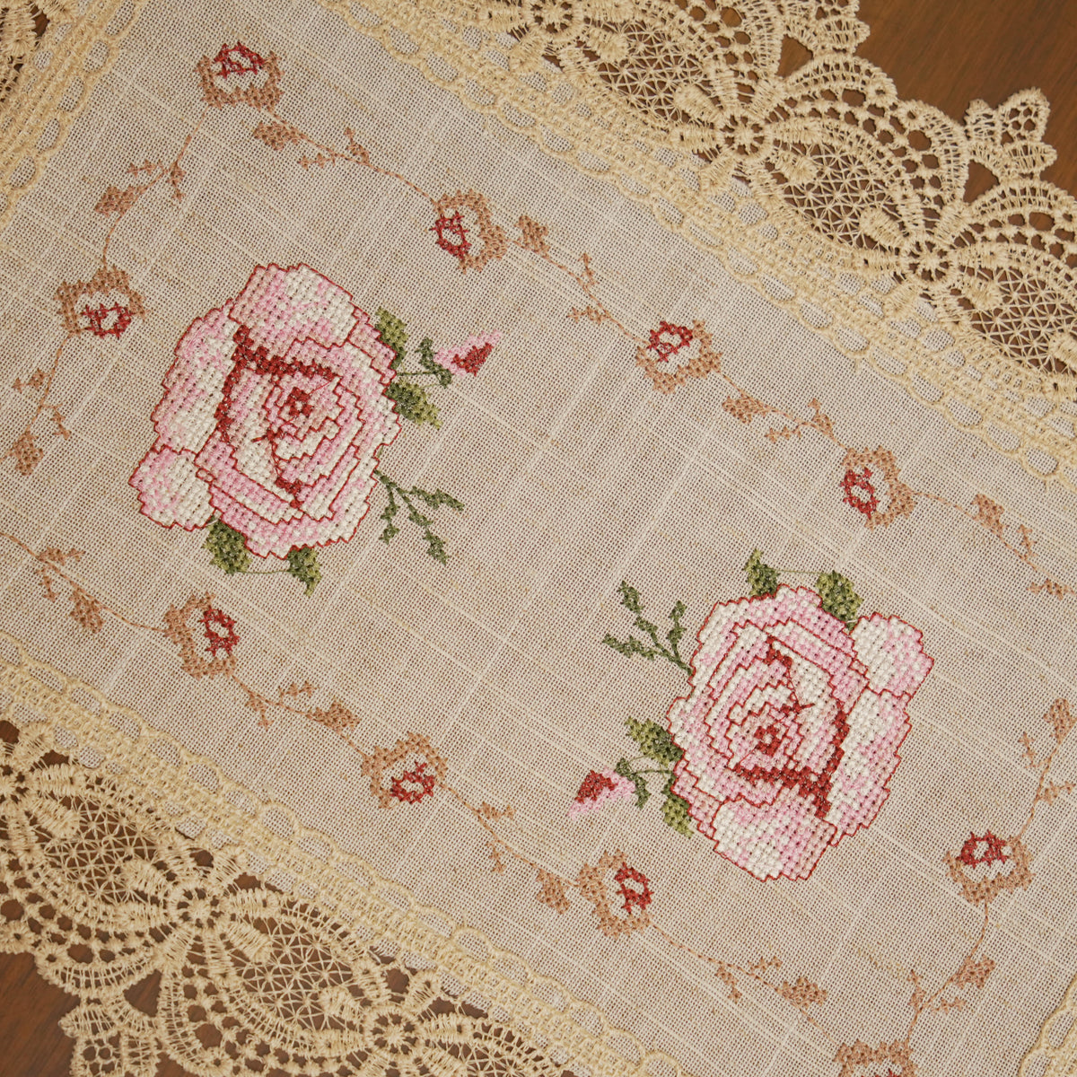 Vintage Floral Lace Table Mats (Set of 2)