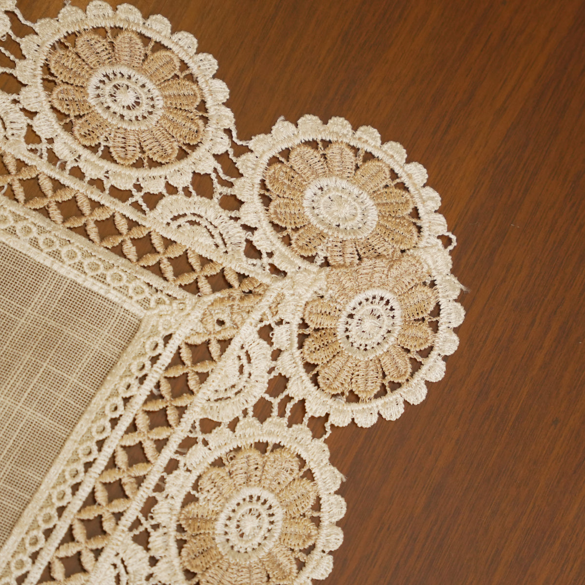 Vintage Floral Lace Table Mat (Set of 2)