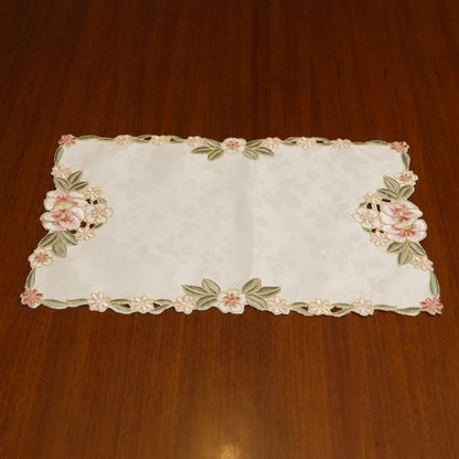 Floral Embroidered Table Mat (Set of 2)