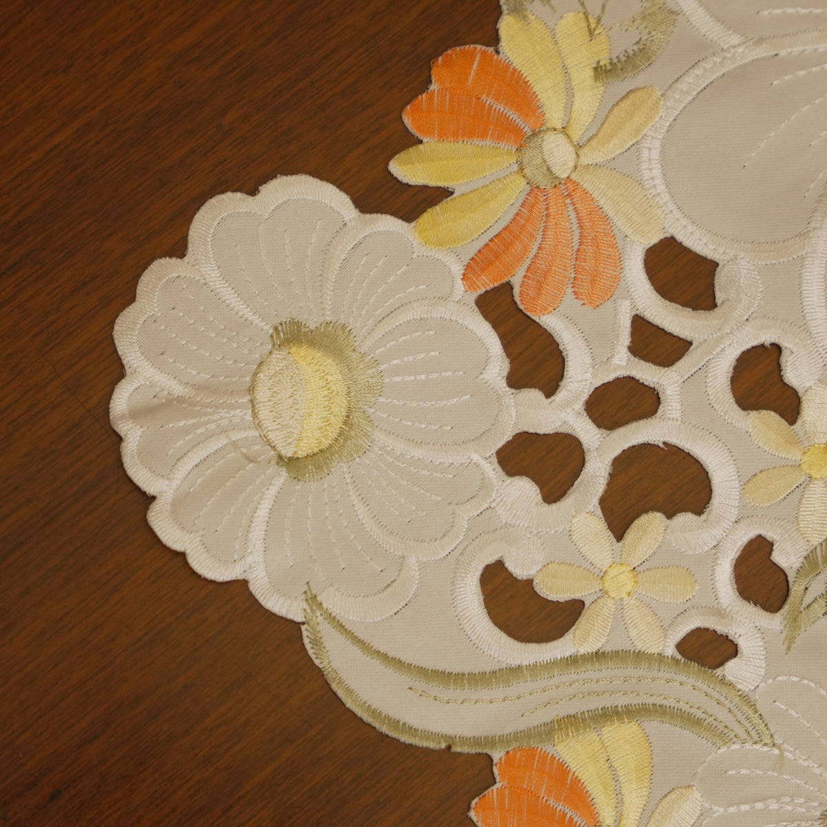 Floral Embroidered Cutwork Table Mat (Set of 2)