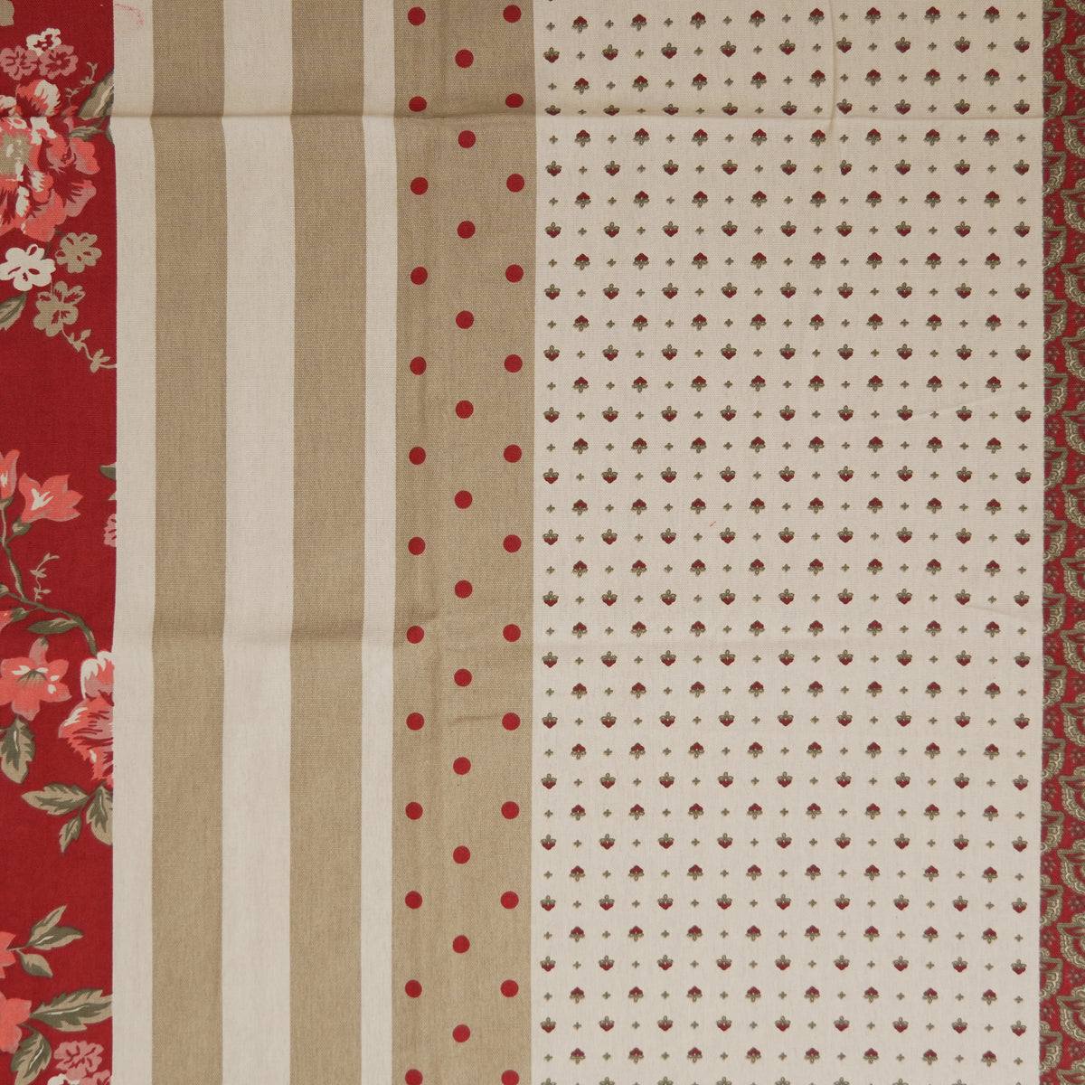 Red Floral Printed Table Cloth (6 Seater)