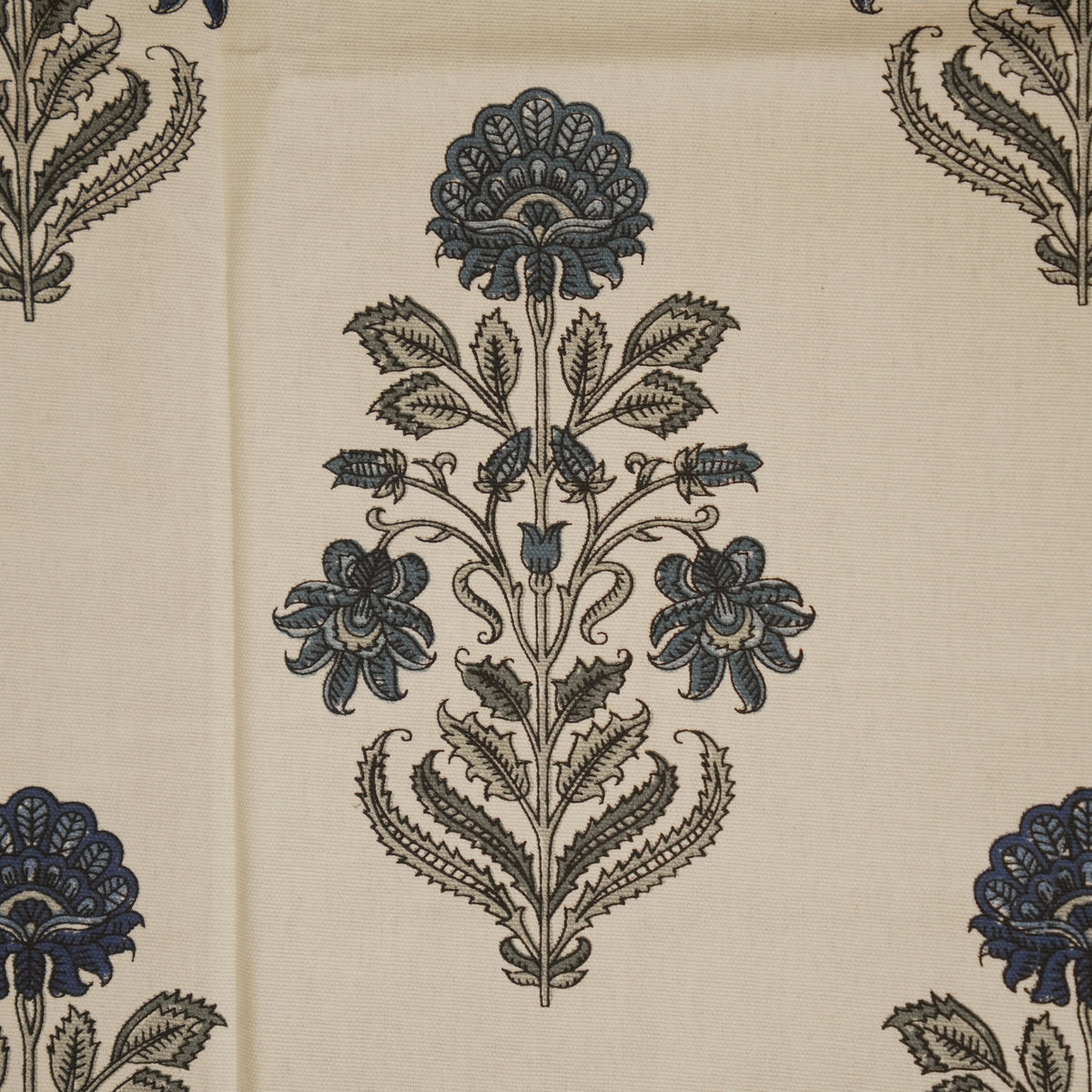 Blue Floral Printed Table Cloth (6 Seater)
