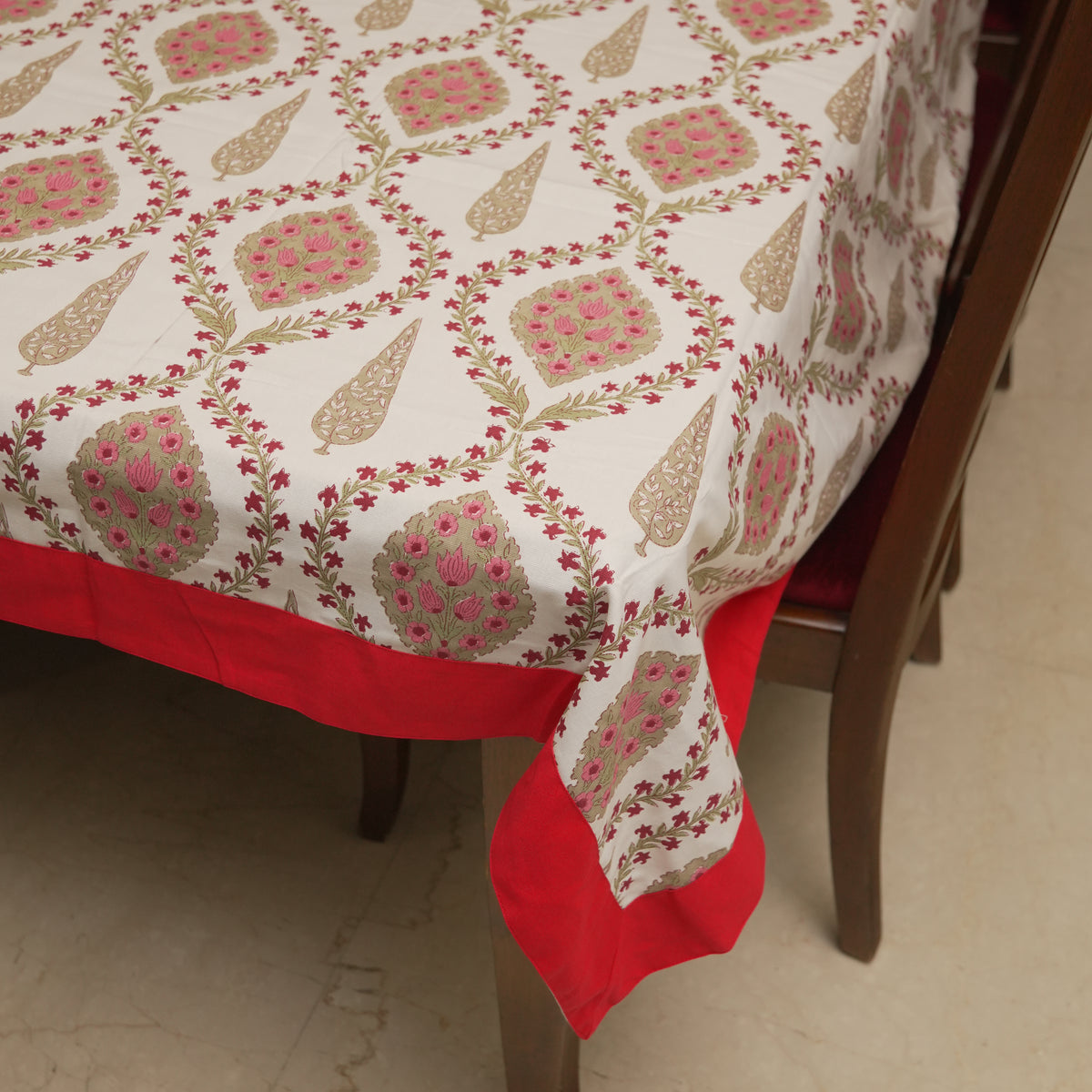 Pink Floral Printed Table Cloth (6 Seater)