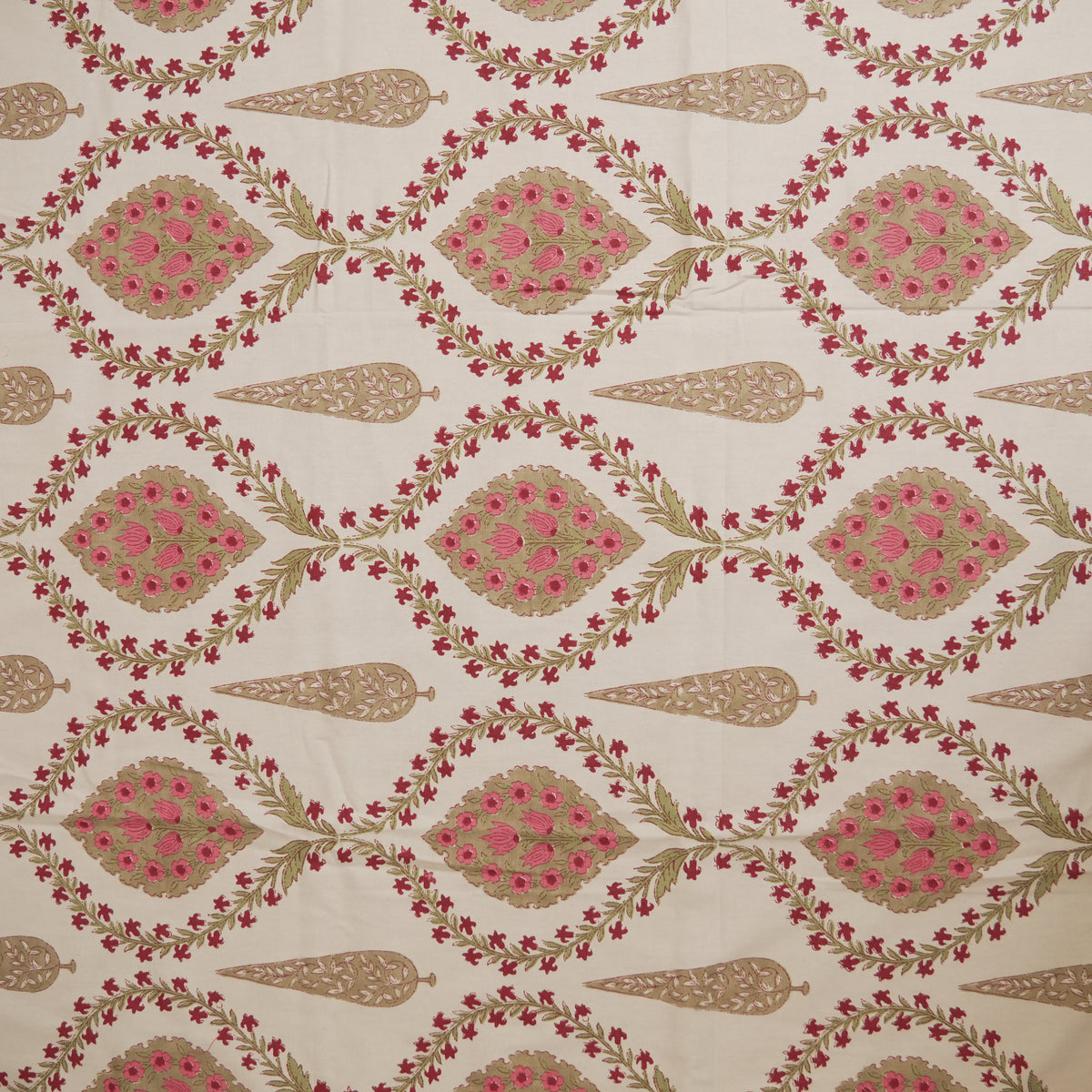 Pink Floral Printed Table Cloth (6 Seater)