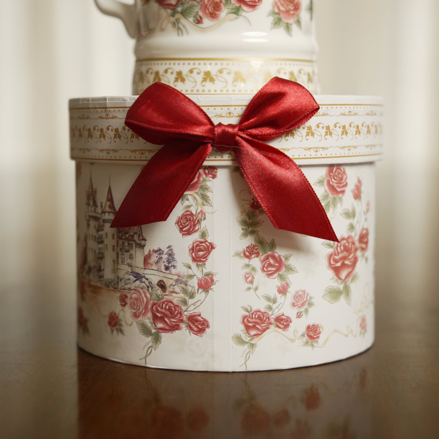 Vintage Rose Castle Ceramic Coffee Mug with Luxury Round Gift Box