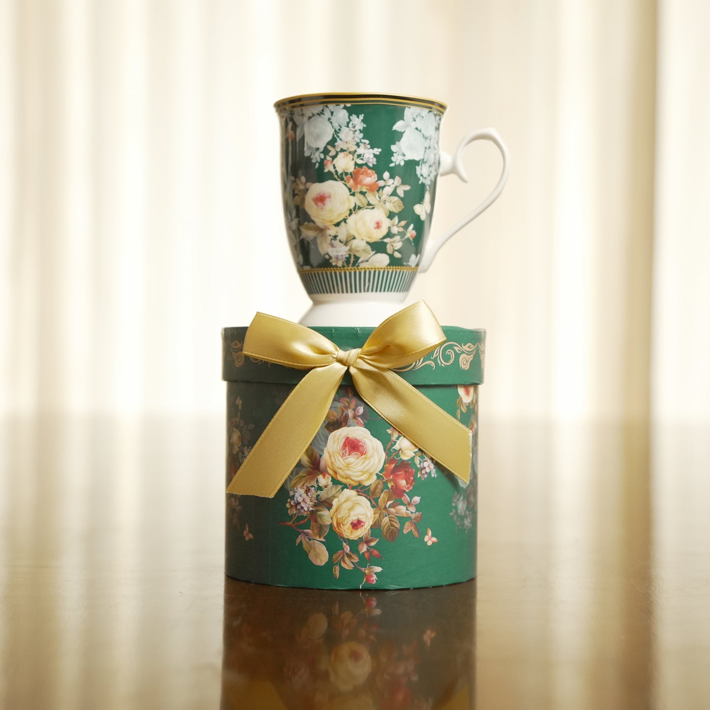 Emerald Bloom Ceramic Mug with Luxury Round Gift Box