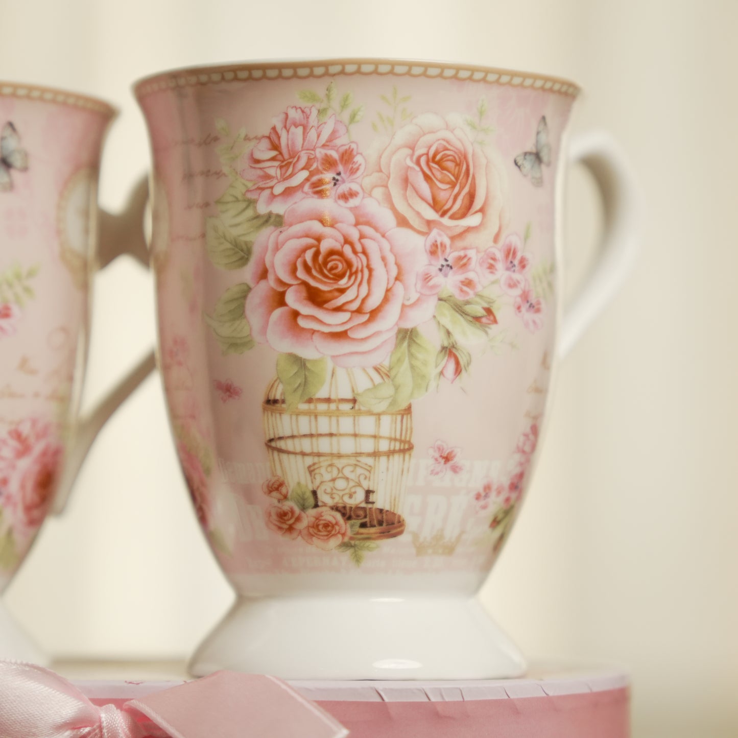 Rose Blossom Ceramic Mug Set of 2 with Luxury Oval Gift Box