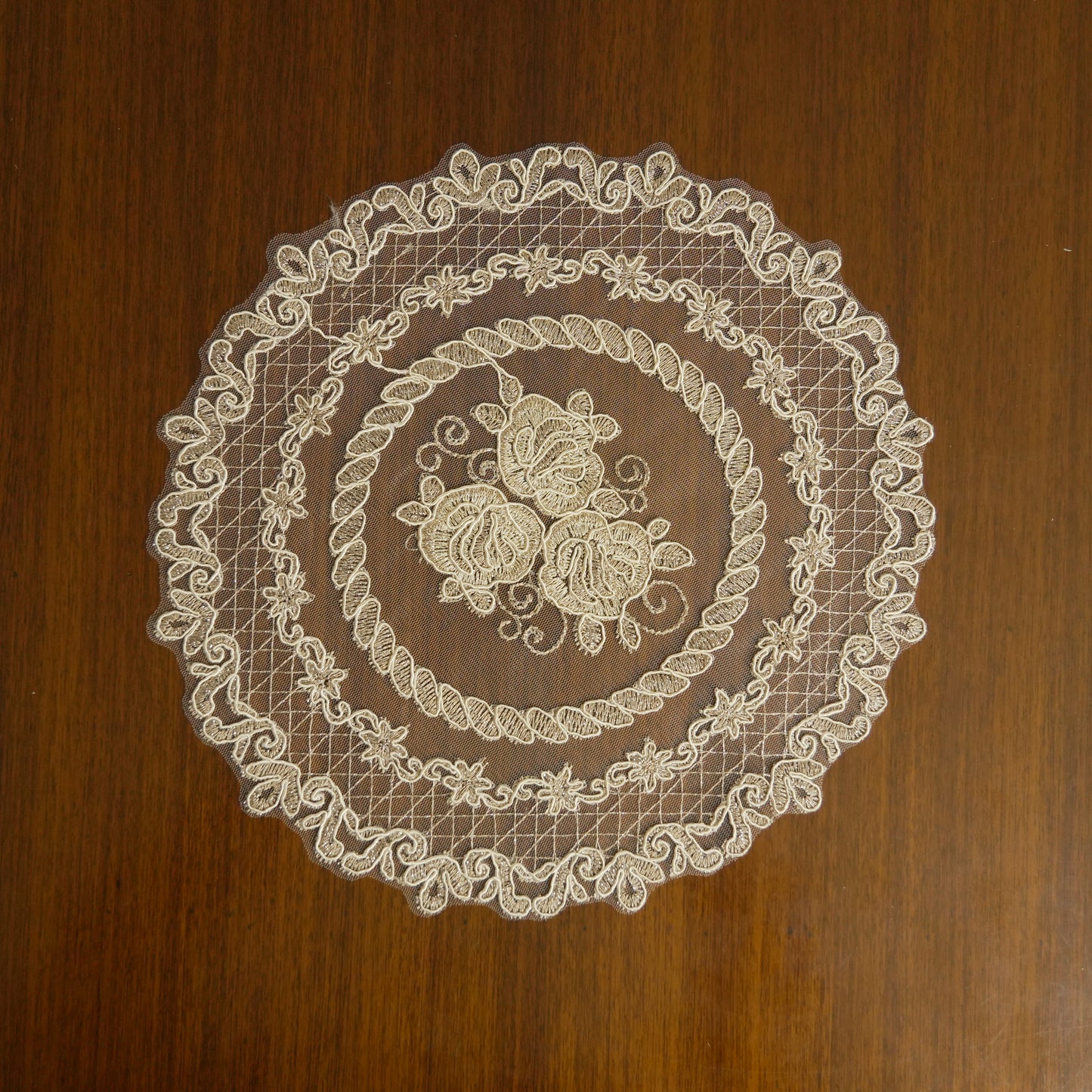 Vintage Embroidered Round Lace Table Mat – Ivory (Set of 2)
