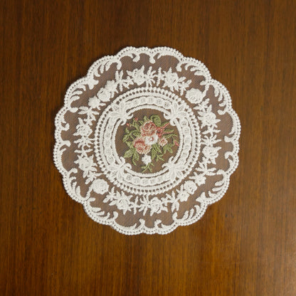 Premium White Floral Embroidered Lace Decorative Accent Mat (Set of 4)
