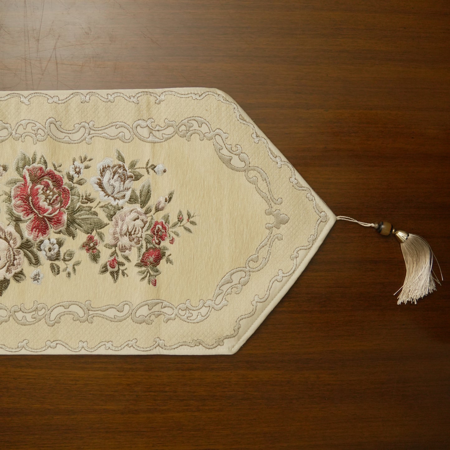 Vintage Floral Jacquard Long Table Runner with Tassels