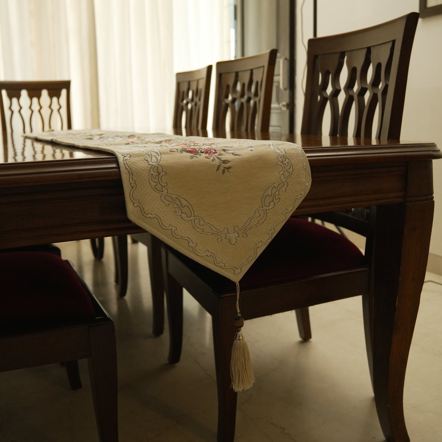 Vintage Floral Jacquard Long Table Runner with Tassels