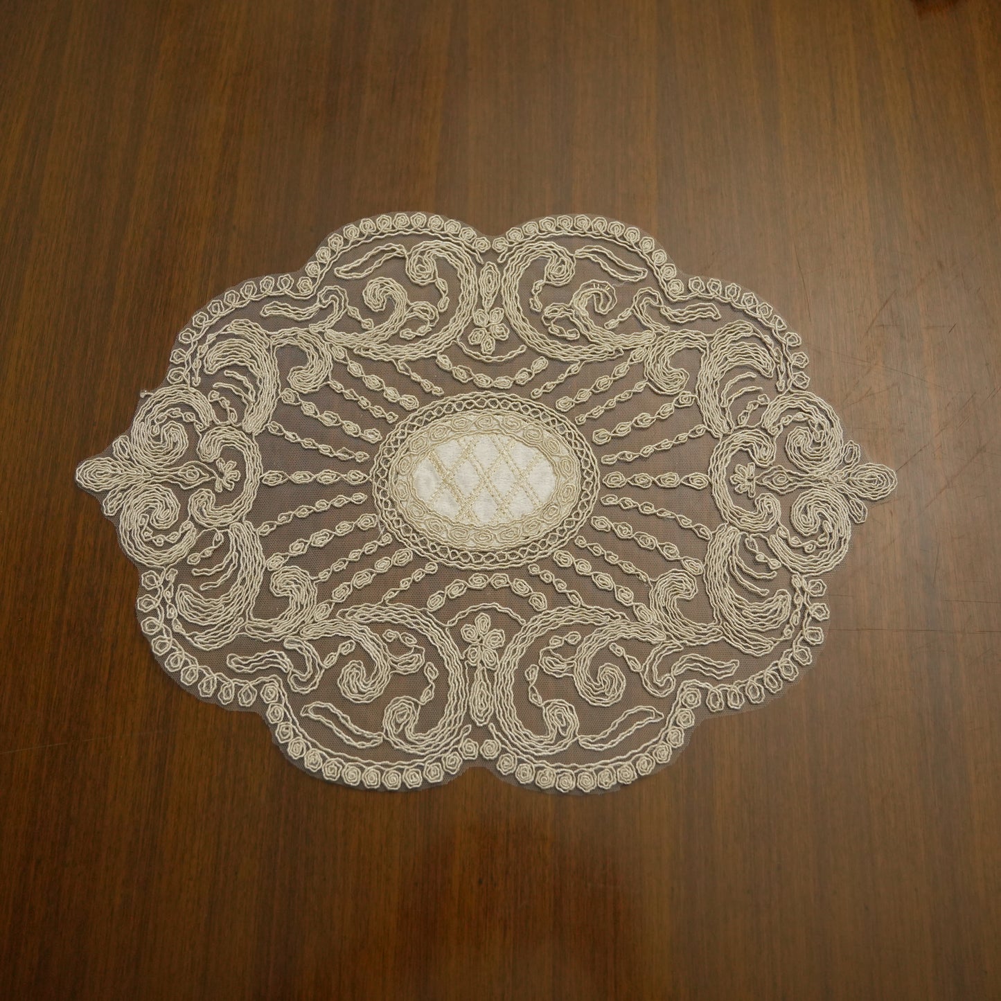 Luxury Embroidered Lace Decorative Table Mat (Set of 2)