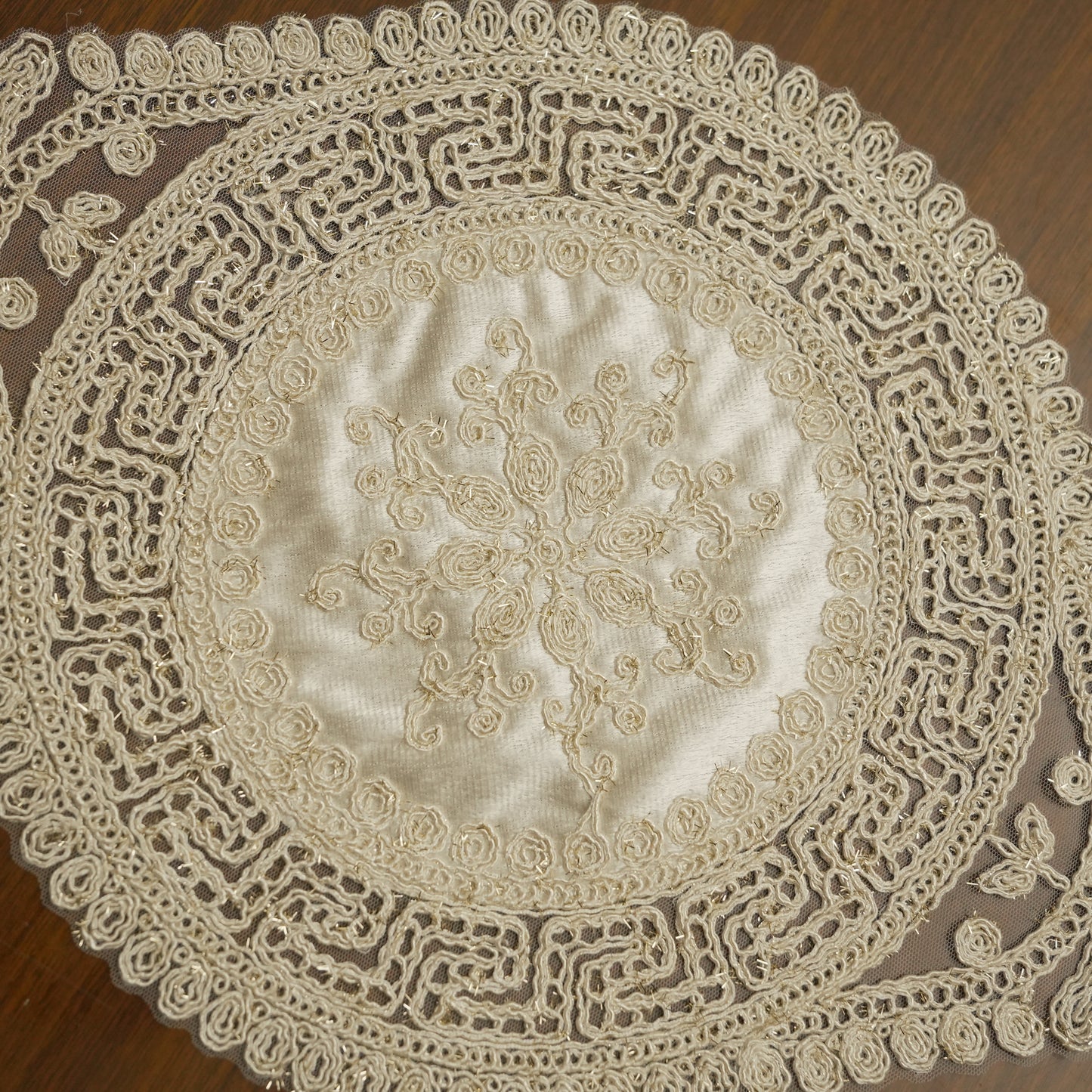 Luxury Round Embroidered Lace Table Mat (Set of 2)