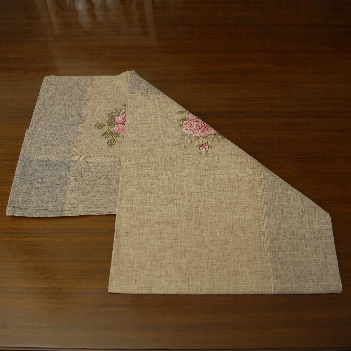Premium Linen Look Pink Rose Embroidered Table Cover (6 Seater)