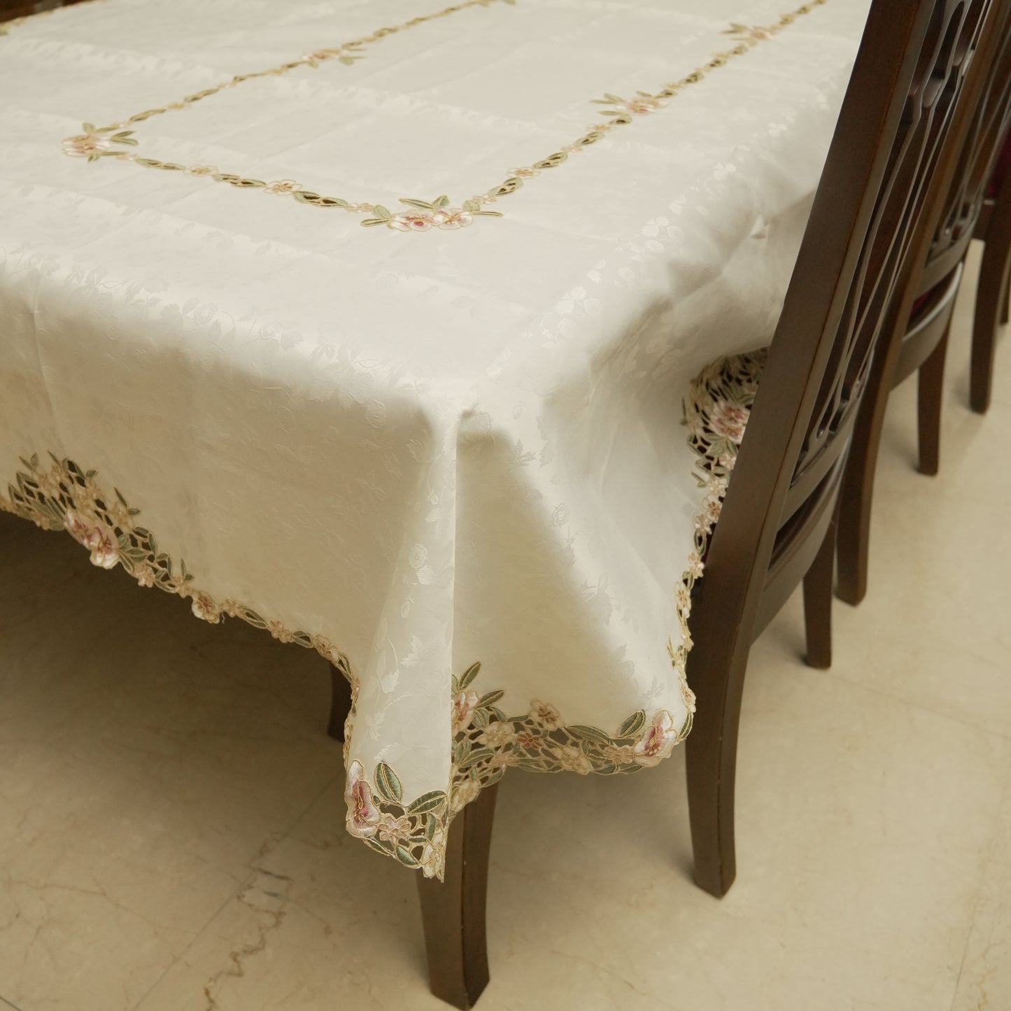Premium Ivory Dining Tablecloth (8 Seater)