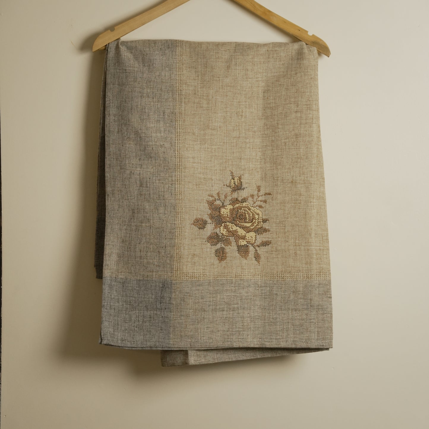 Premium Linen Look Embroidered Table Cover (6 Seater)