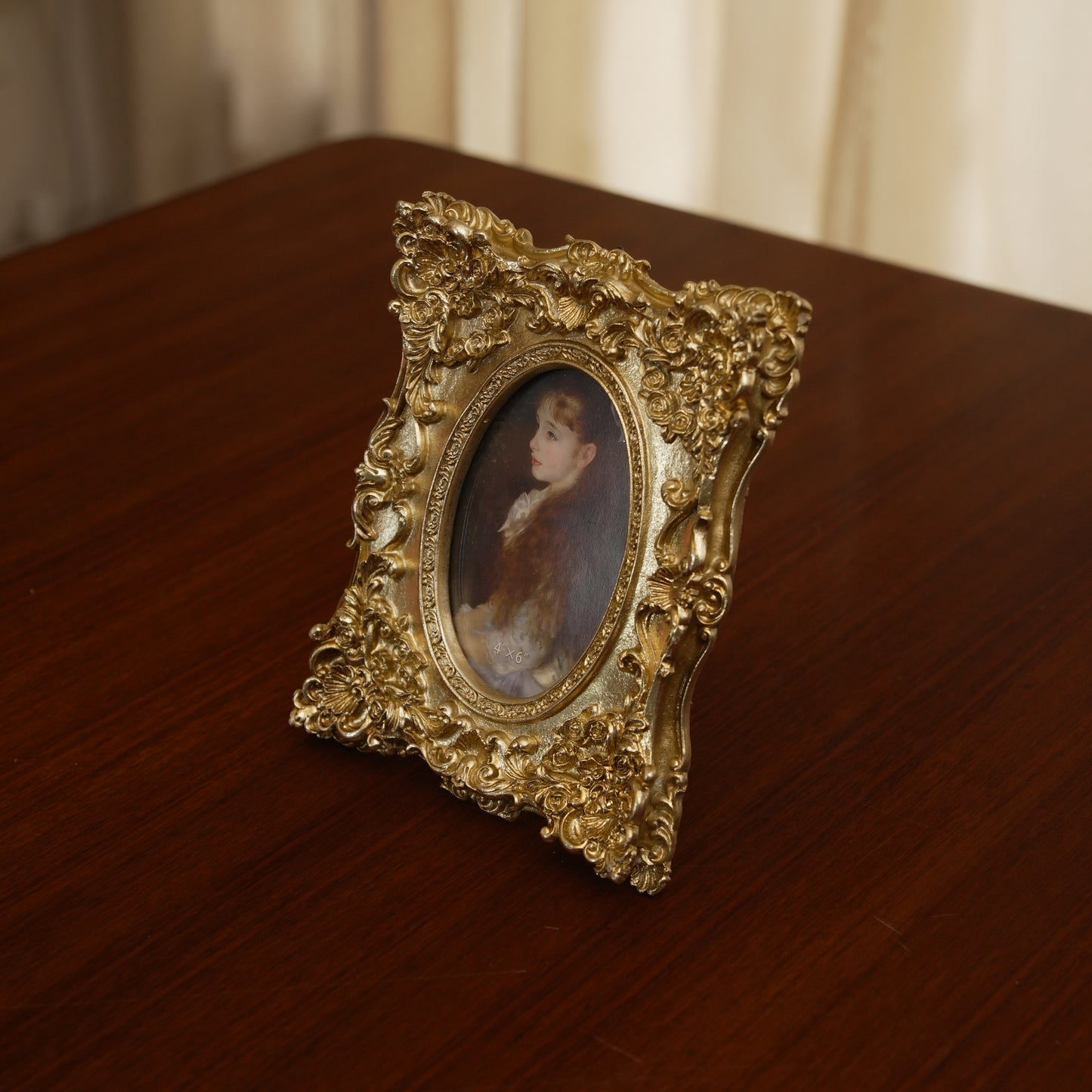 Luxury Vintage Gold Frame with Intricate Floral Carving