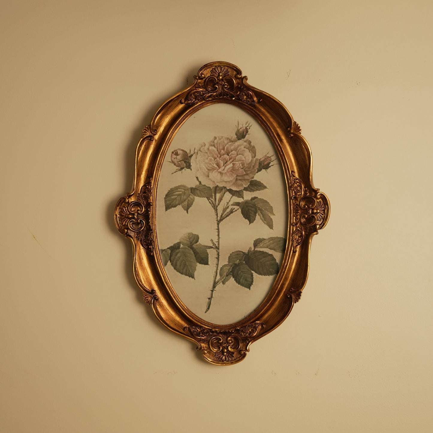 Luxury Baroque Style Gold Wall Frame with Floral Design