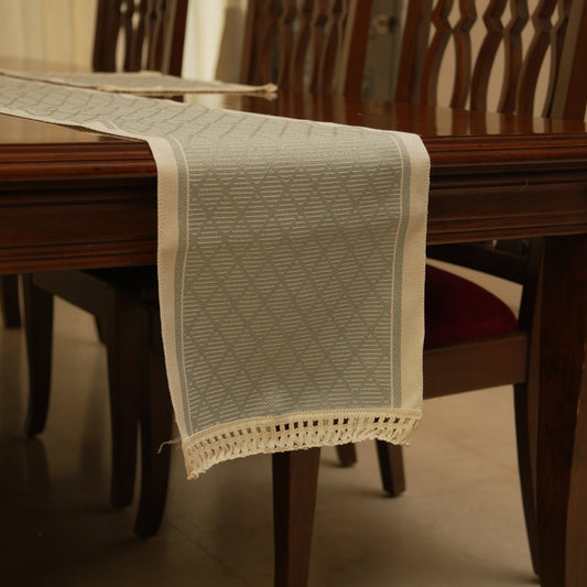 Minimalist Jacquard Dining Table Runner with Decorative Tassels (Long)