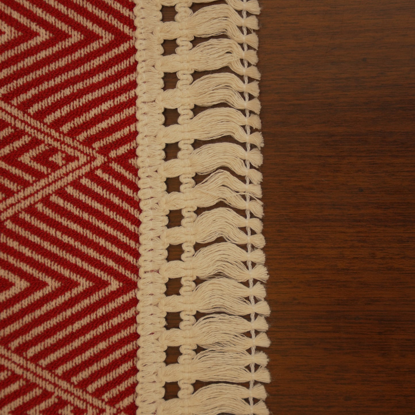 Elegant Woven Diamond Pattern Table Runner with Fringe Detailing (Long)