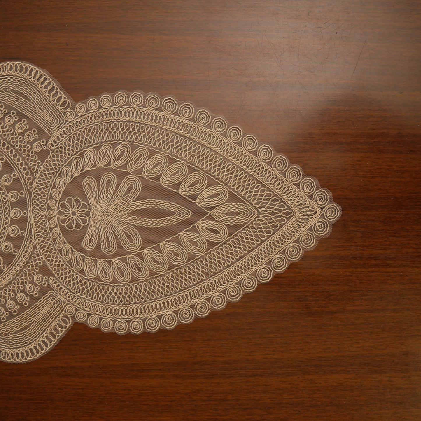 Timeless Medallion Lace Table Runner (Long)
