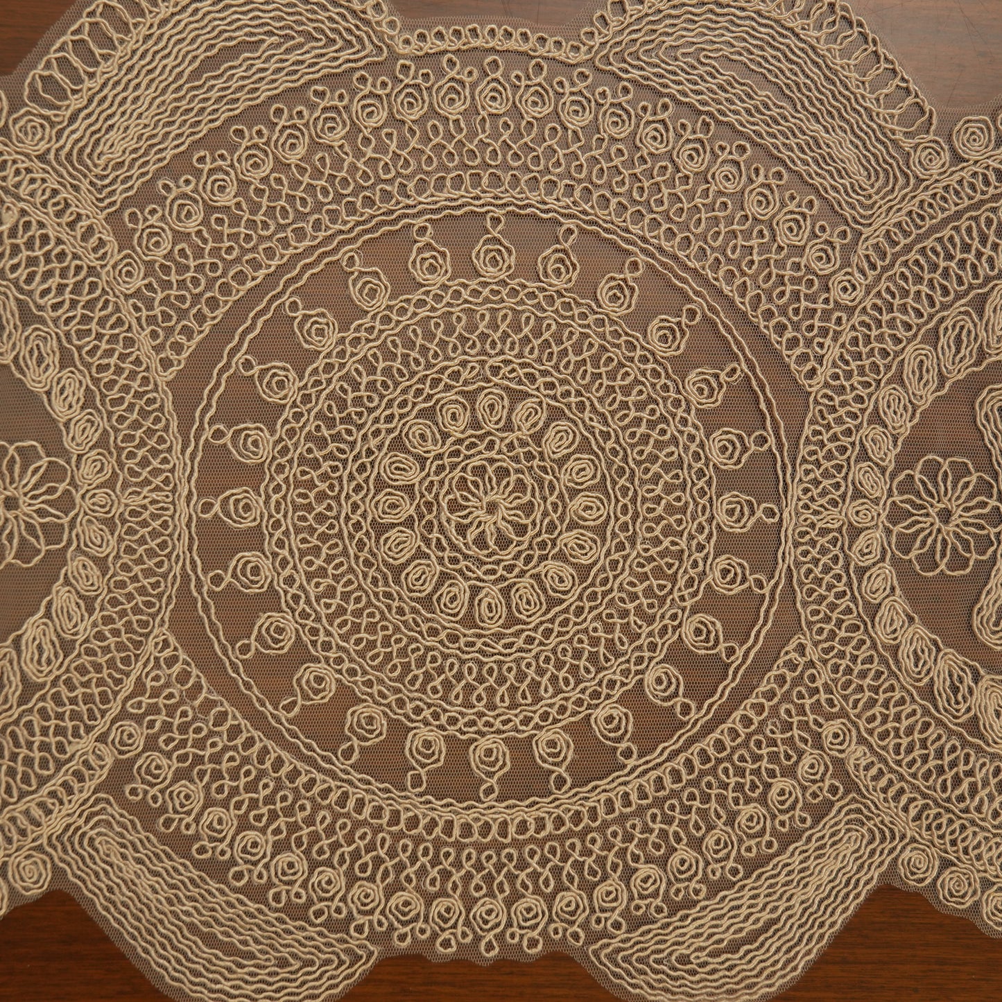 Ornate Geometric Lace Table Runner (Small)
