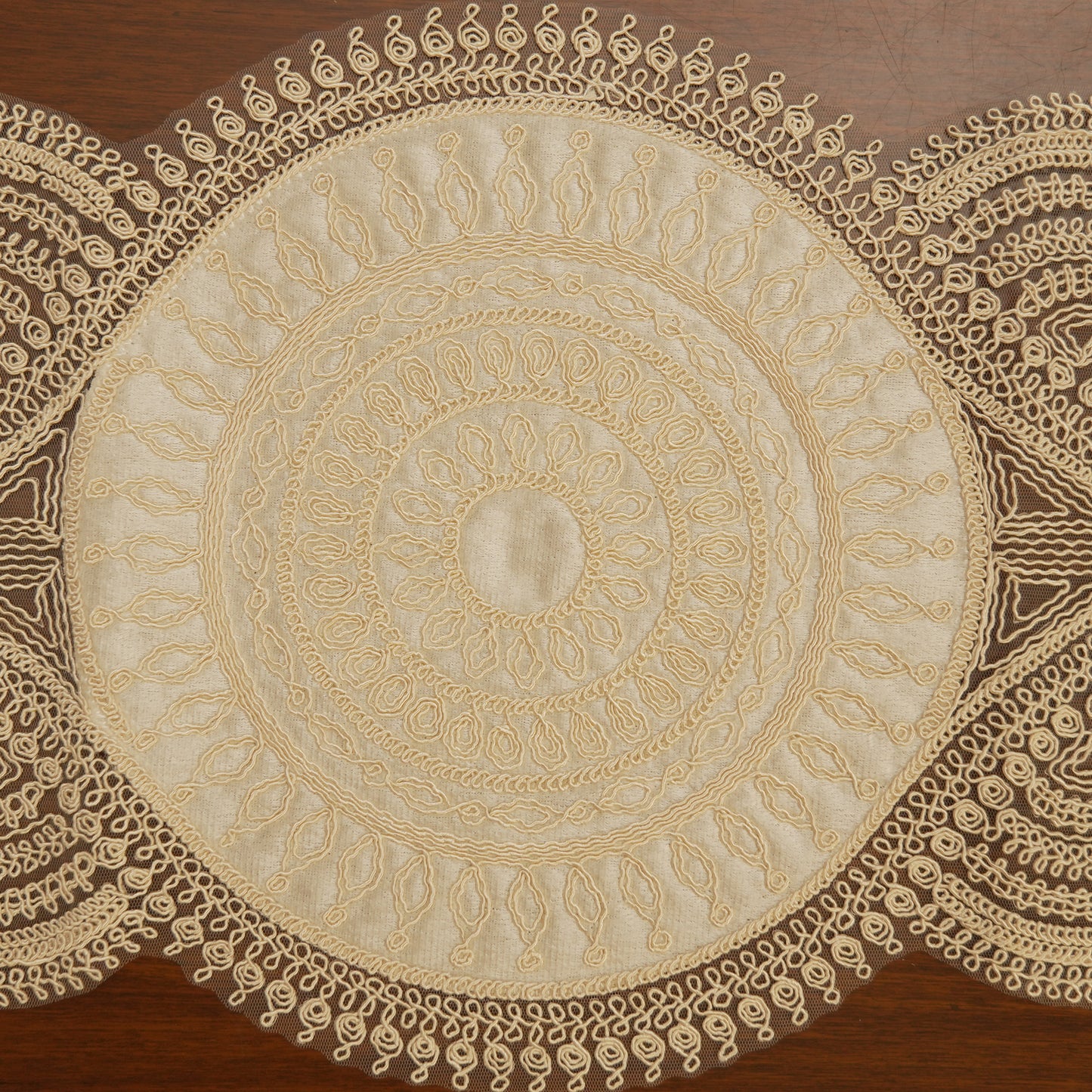 Royal Medallion Lace Table Runner (Small)