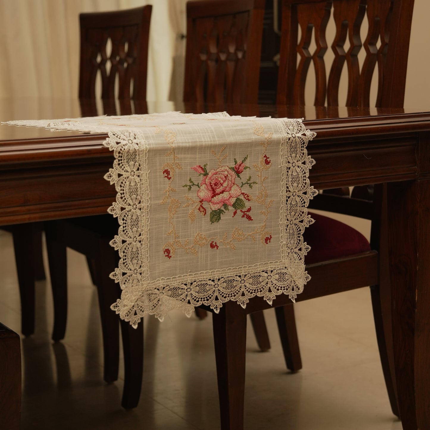 Vintage Rose Embroidered Lace Table Runner (Small)