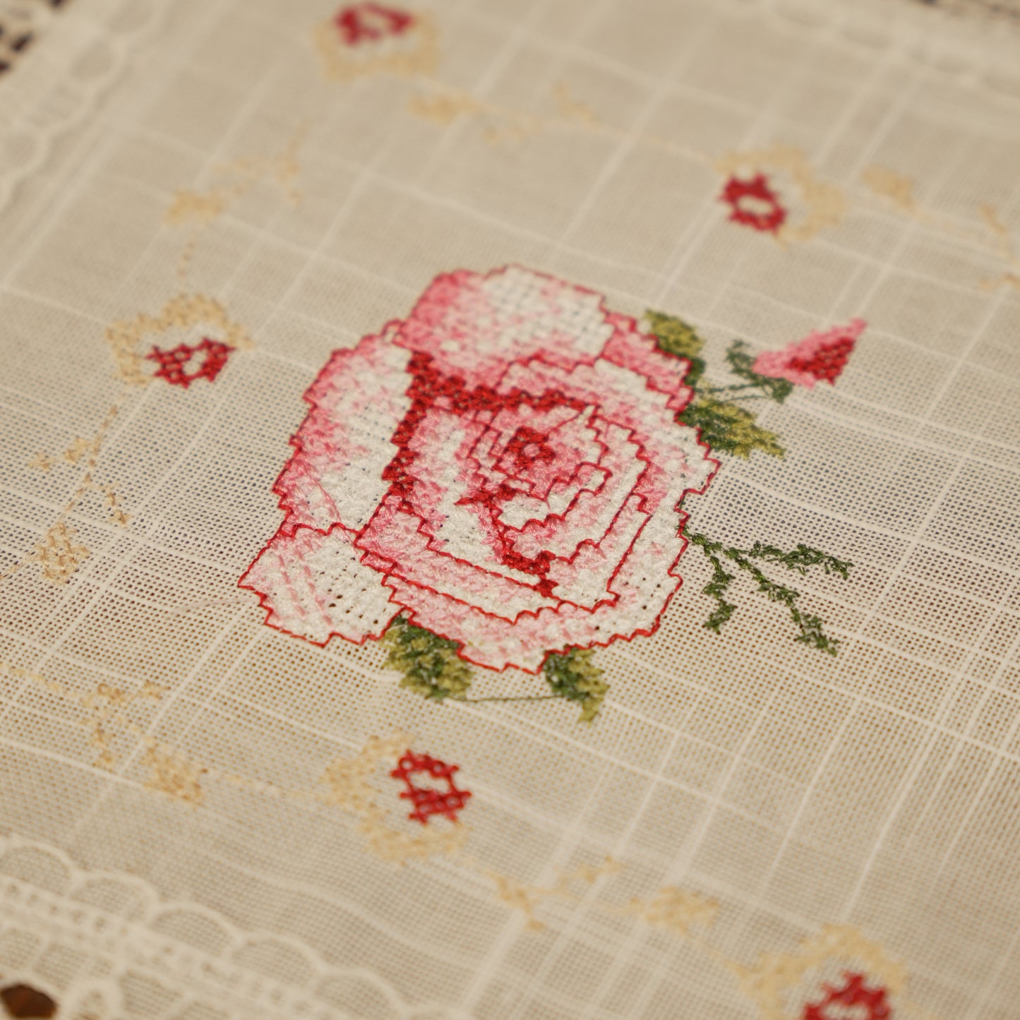 Vintage Rose Embroidered Lace Table Mats (Set of 2)