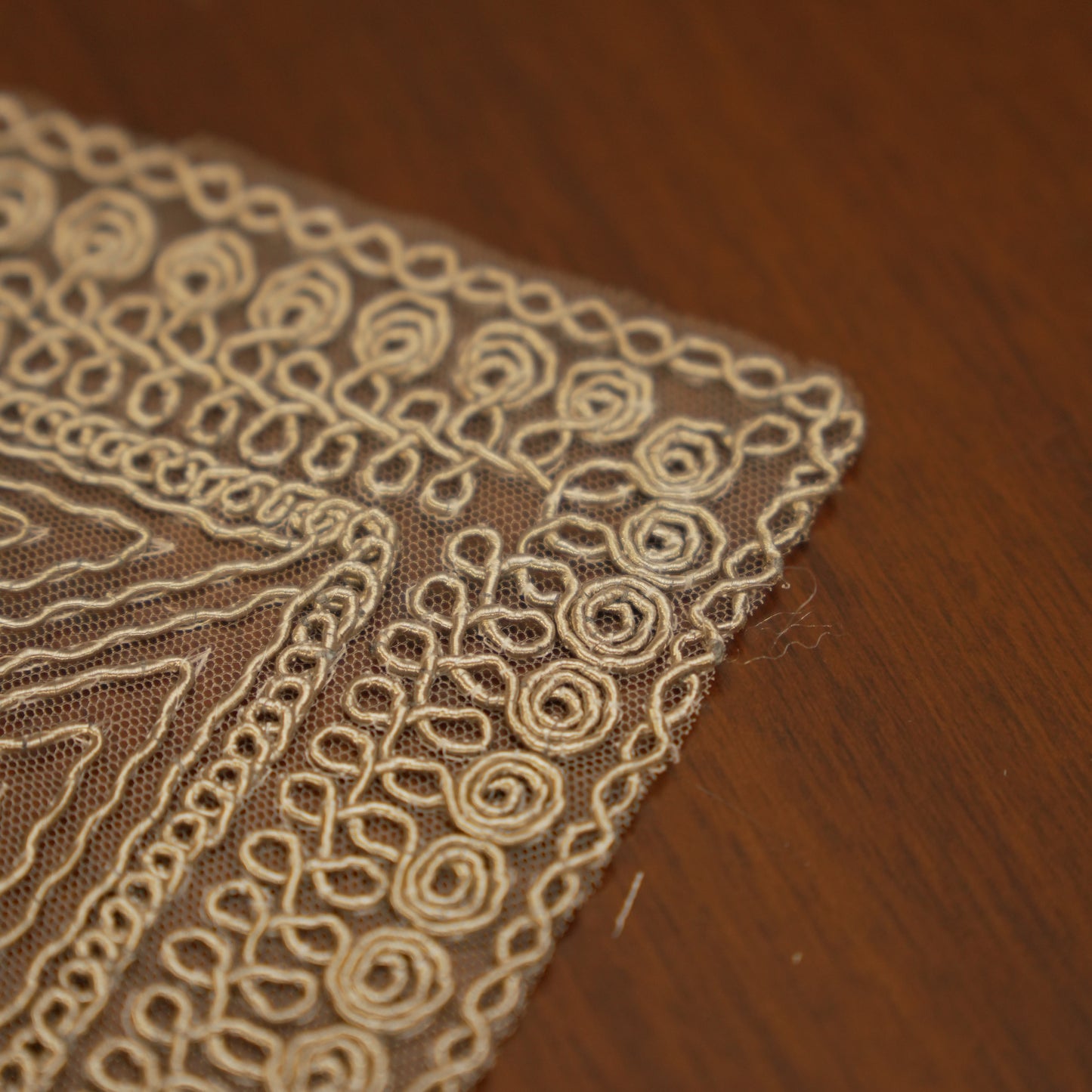 Elegant Round Lace Table Mats (Set of 2)
