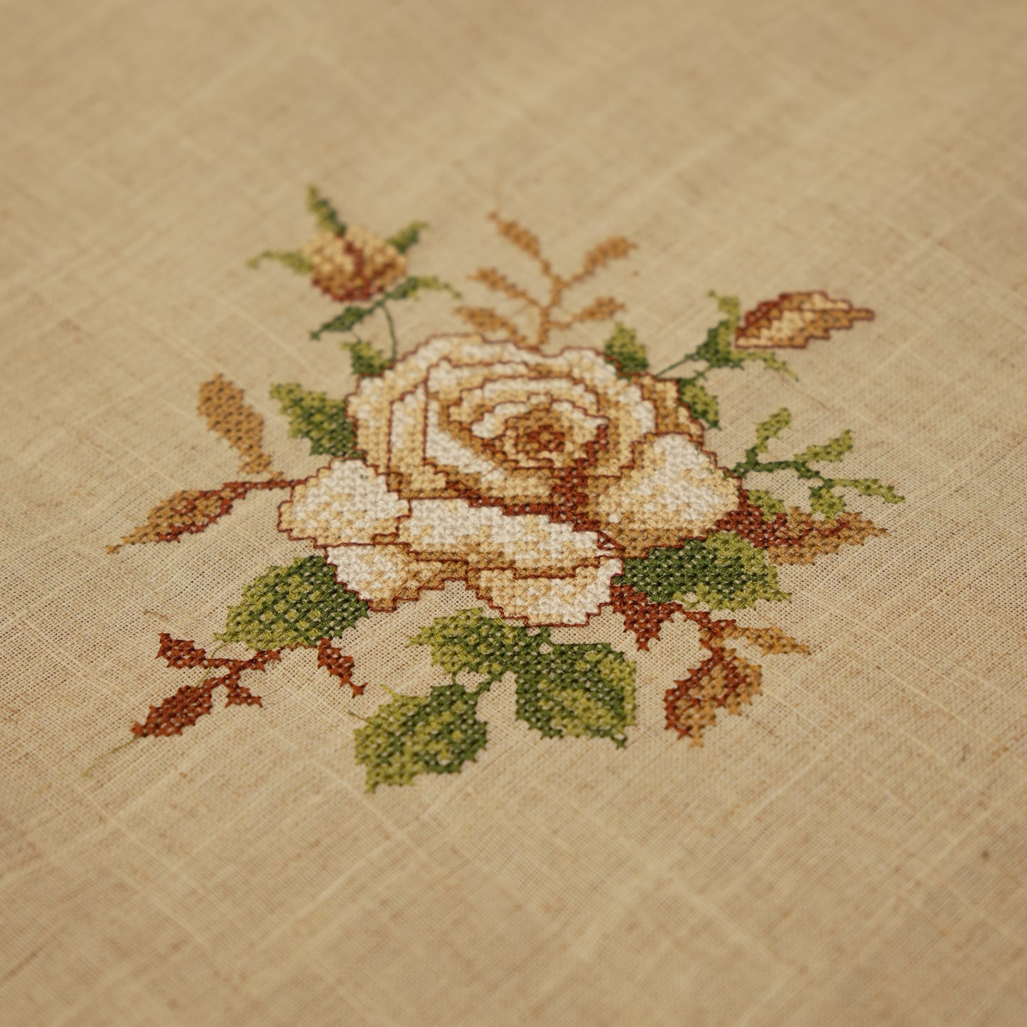Premium Floral Embroidered Table Cloth with Lace Border – Warm Beige Dining Linen